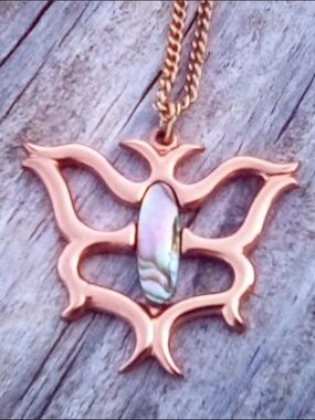 Vintage Modernist Butterfly Pendant Necklace Copper Tone Opal Glass 🦋